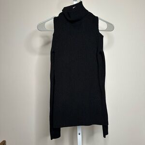 Theory Wool Blend Cold Shoulder Sweater in Size P